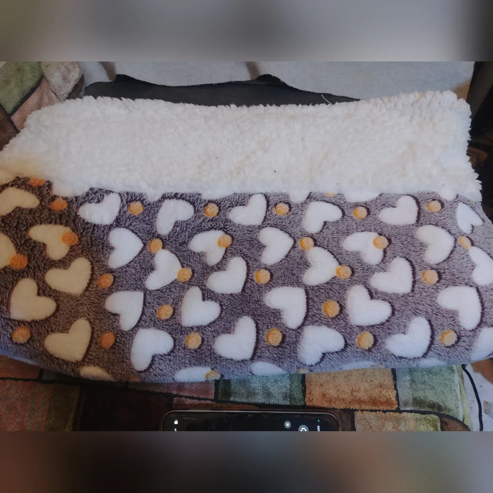 Cozy Heart Patterned Pet Blanket